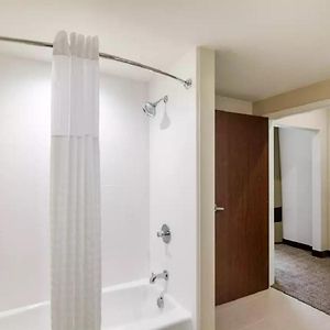 Queen Suite